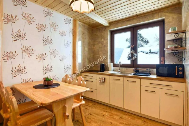 Domek Bieszczady Noclegi w Bieszczadach Solina Polańczyk Sauna Jacuzzi — Ropienka