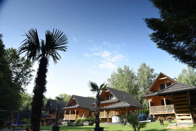 Bieszczady, Solina, domki Werlas, ruska bania z jacuzzi, sauna — Werlas
