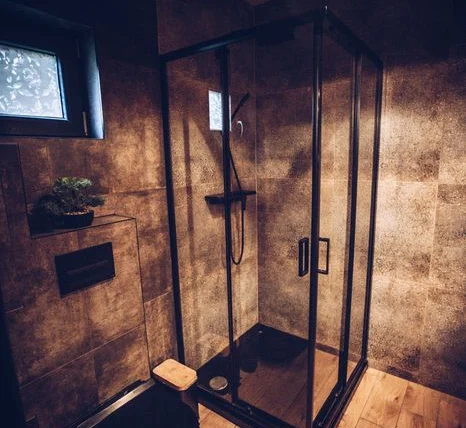Całoroczne domki. Bieszczady. Balia, jacuzzi. — Bystre