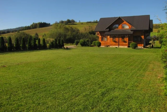 Bieszczady, domek, balia, jacuzzi, Baligród, Wakacje — Baligród