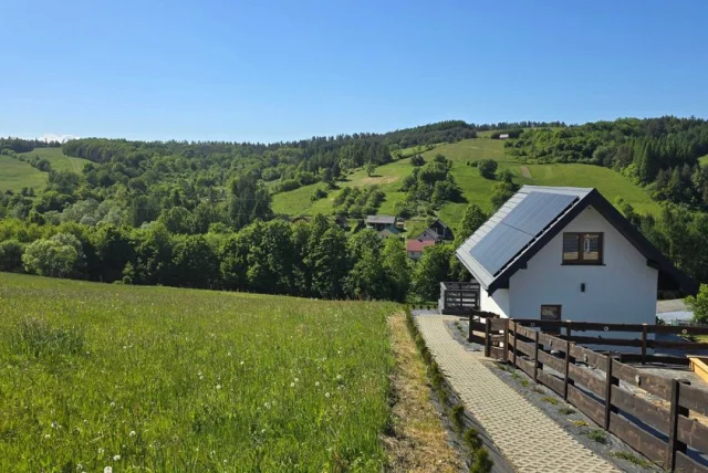 Daj spokój w Bieszczadach – całoroczny 7 os domek z jacuzzi — Polańczyk