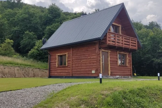 Kryjówka Yetiego Domek z Jacuzzi Bieszczady. Totalne zacisze… — Baligród