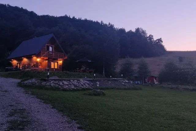 Kryjówka Yetiego Domek z Jacuzzi Bieszczady. Totalne zacisze… — Baligród