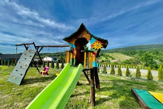 Dom z prywatną sauną i jacuzzi – Bieszczady — Łobozew Dolny