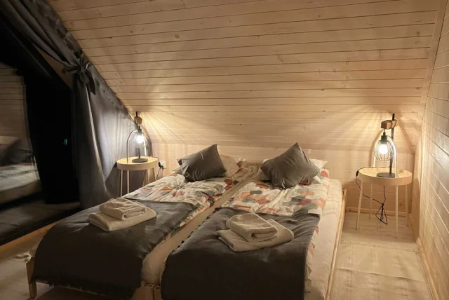 W Maciejowym Sadzie domek Jabłoń na wynajem, balia i sauna Bieszczady — Cisna