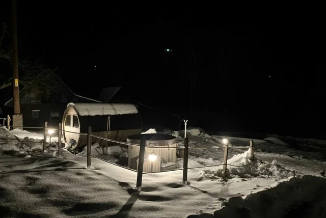 W Maciejowym Sadzie domek Jabłoń na wynajem, balia i sauna Bieszczady — Cisna