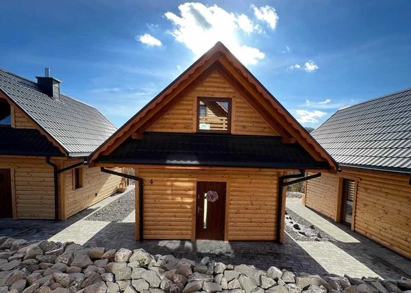 Zacisze Pod Sowim Skrzydłem – domki w Bieszczadach — Solina
