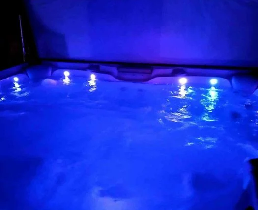 Domek Bieszczady Noclegi w Bieszczadach Solina Polańczyk Sauna Jacuzzi — Ropienka