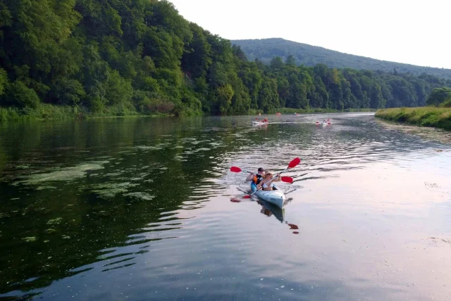 Spływ kajakowy i pontonowy po rzece San w Bieszczadach — Sanok